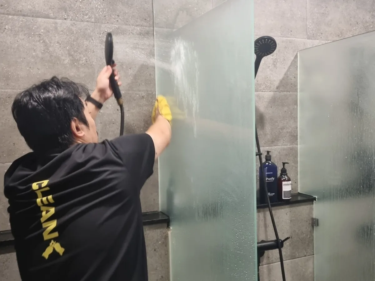 연수구 옥련동 건물 세면대·파우더룸 바닥 위생청소 사례 - 행진크린