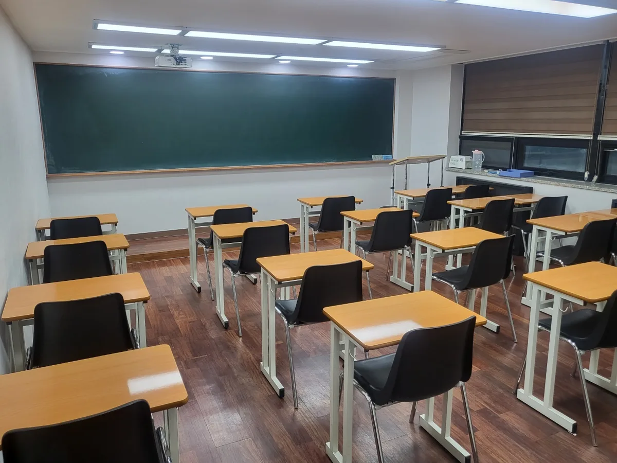 서해구 검암동 어린이집 과학실 장비 주변 정밀 위생청소 사례 - 행진크린